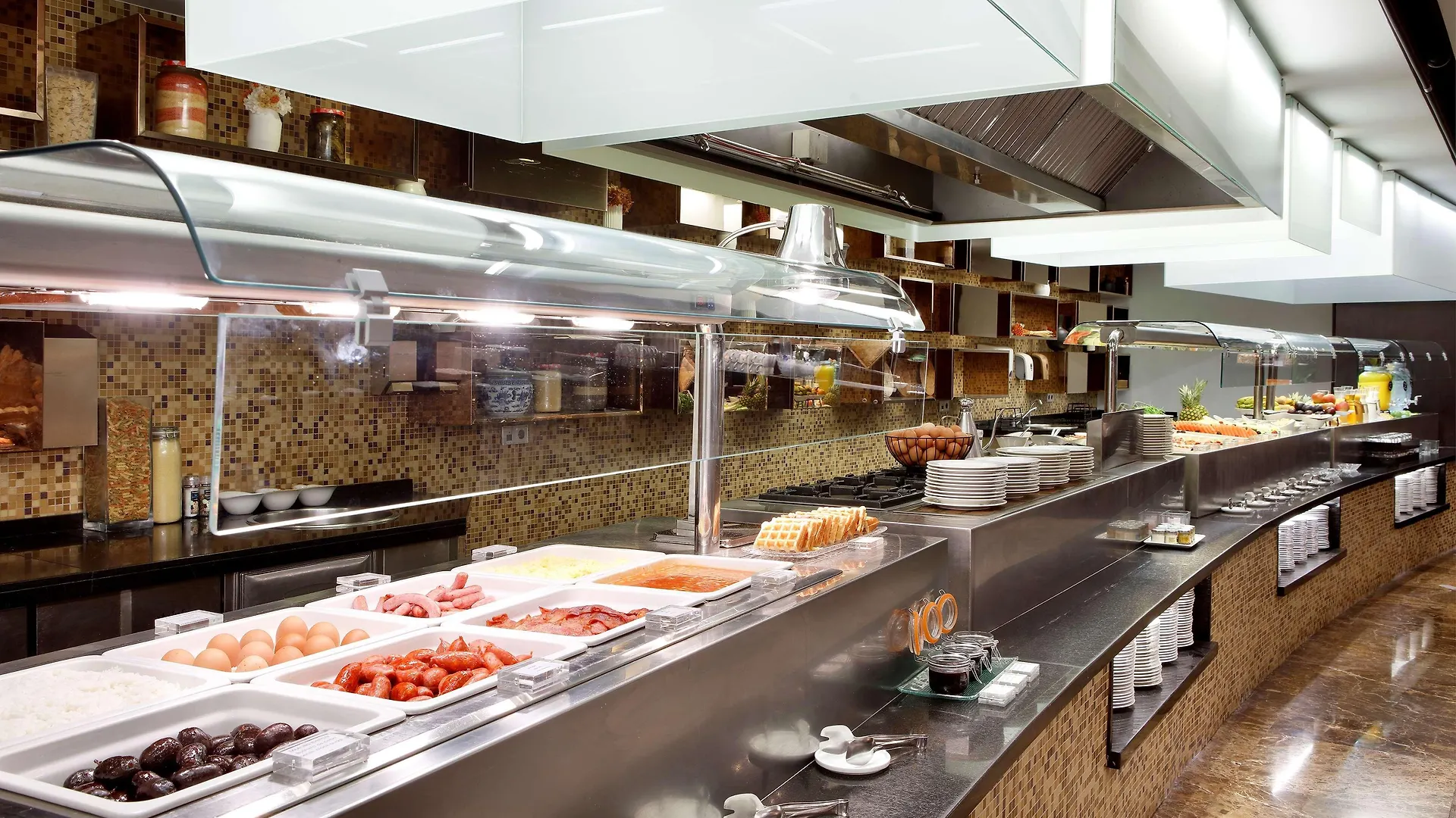 Отель Melia Barcelona Sarria