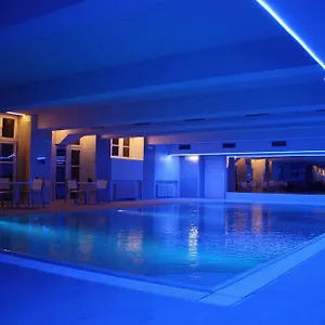 https://plus-berlin-hotel.find-berlin-hotels.com
